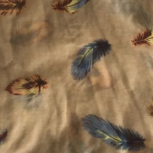 Beautiful feather circle scarf